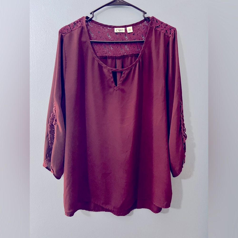 XL burgundy blous from catos with lace details